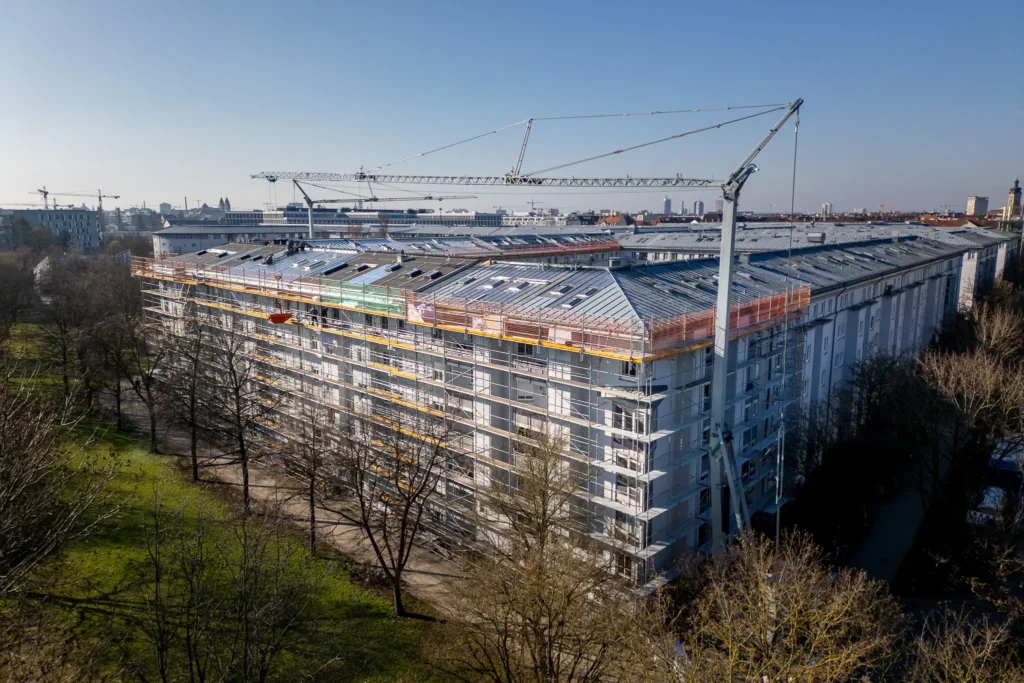 Große Baustelle München Dachdecker